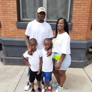 Meet your Posher, Levar